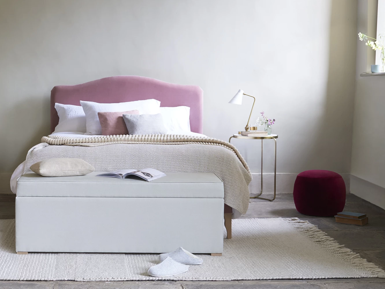 Double Luna Bed In Thatch House Fabric 2 Double Luna Bed In Thatch House Fabric - Image 2