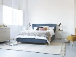 Double Smoke Bed In Thatch House Fabric