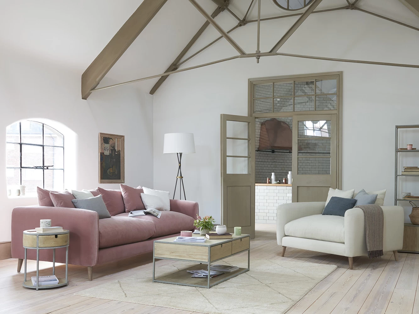 Squishmeister Love Seat In Thatch House Fabric 2 Squishmeister Love Seat In Thatch House Fabric - Image 2