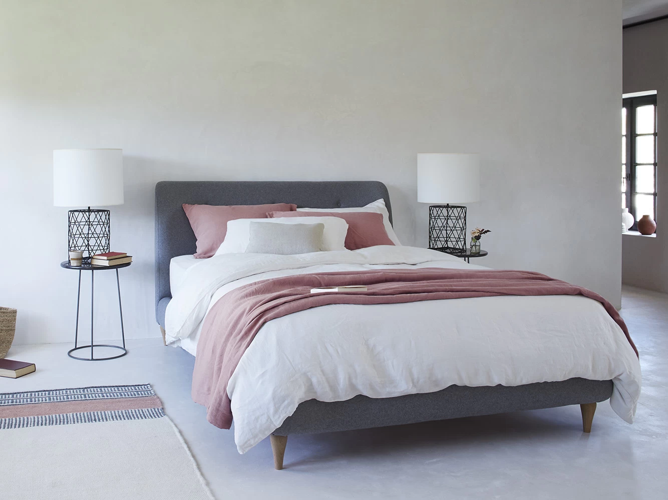 Double Puffball Bed In Thatch House Fabric 1 Double Puffball Bed In Thatch House Fabric