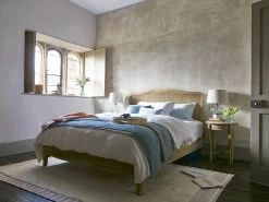 Bella In Marble Side Table -furniture 487505 margot 10283 web crop