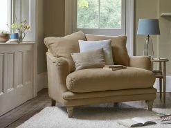 Chill-Seeker Love Seat In Thatch House Fabric