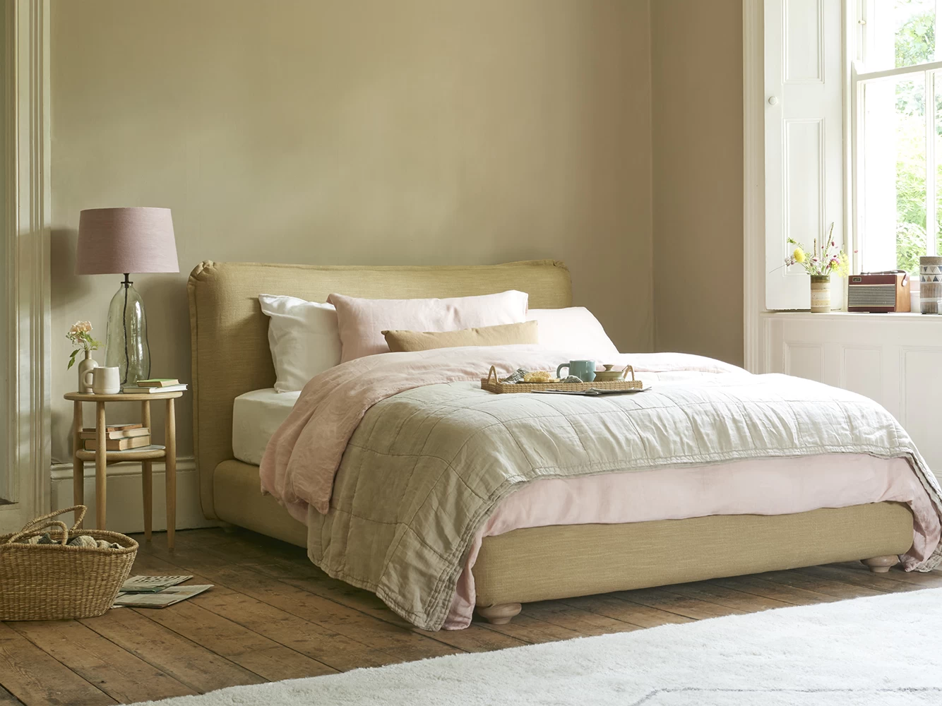 Double Pillow Talker Bed In Thatch House Fabric 2 Double Pillow Talker Bed In Thatch House Fabric - Image 2