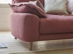 Bakewell Love Seat In Thatch House Fabric -furniture 508329 bakewell love seat leg detail 26633