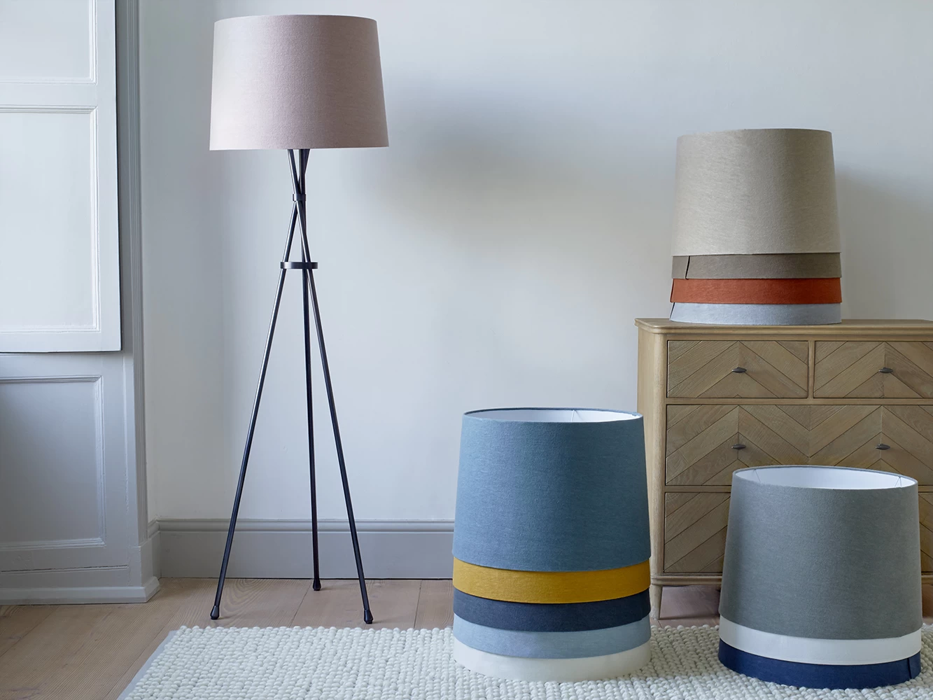 Hat Trick In Blackened Bronze With A Wendy House Clever Vintage Linen Shade 2 Hat Trick In Blackened Bronze With A Wendy House Clever Vintage Linen Shade - Image 2