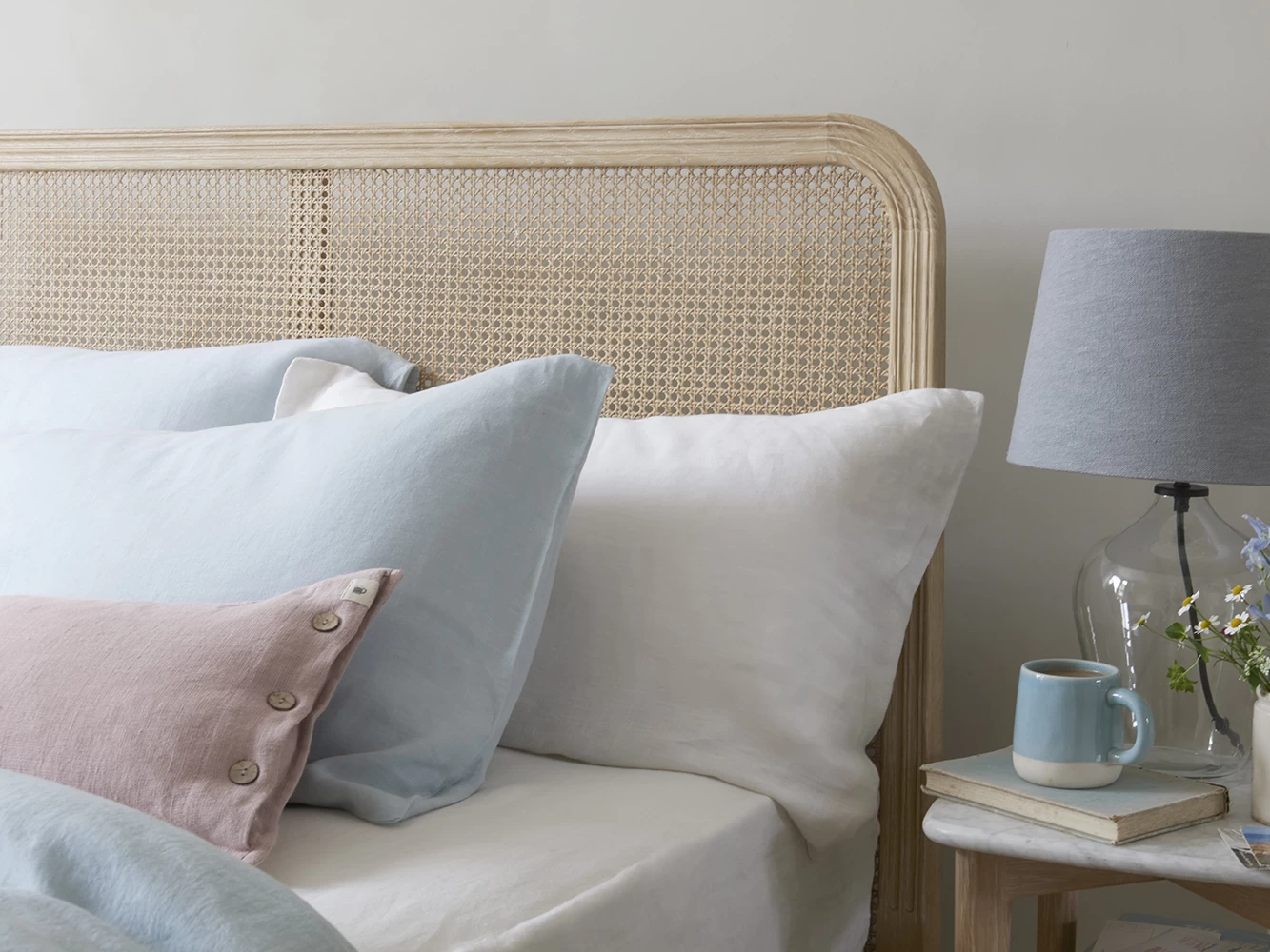 Kingsize Ribbon In Rattan Bed 2 Kingsize Ribbon In Rattan Bed - Image 2