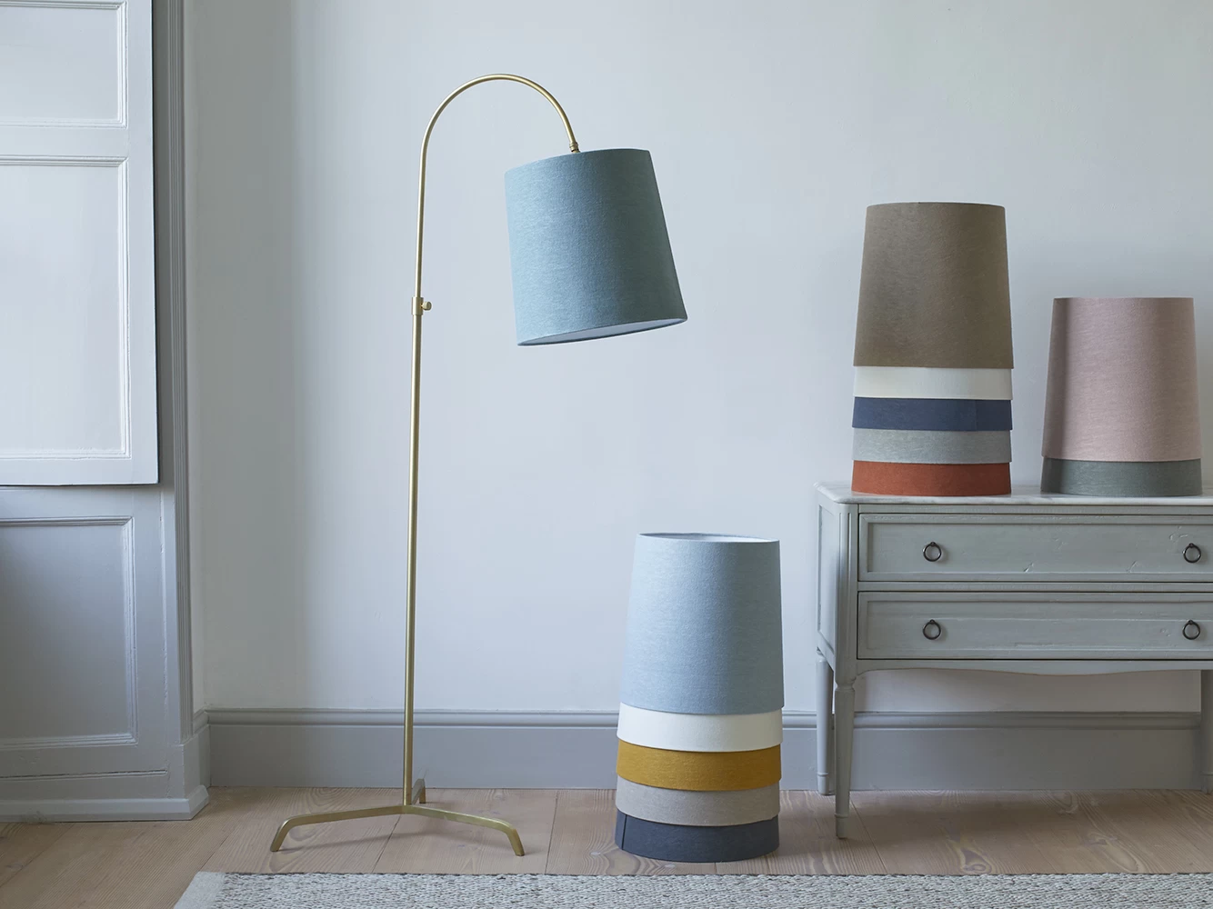 One Size Slam Dunk Floor Lamp In Brass Lamp In Wendy House Clever Vintage Linen With A Wendy House Clever Vintage Linen Shade 2 One Size Slam Dunk Floor Lamp In Brass Lamp In Wendy House Clever Vintage Linen With A Wendy House Clever Vintage Linen Shade - Image 2