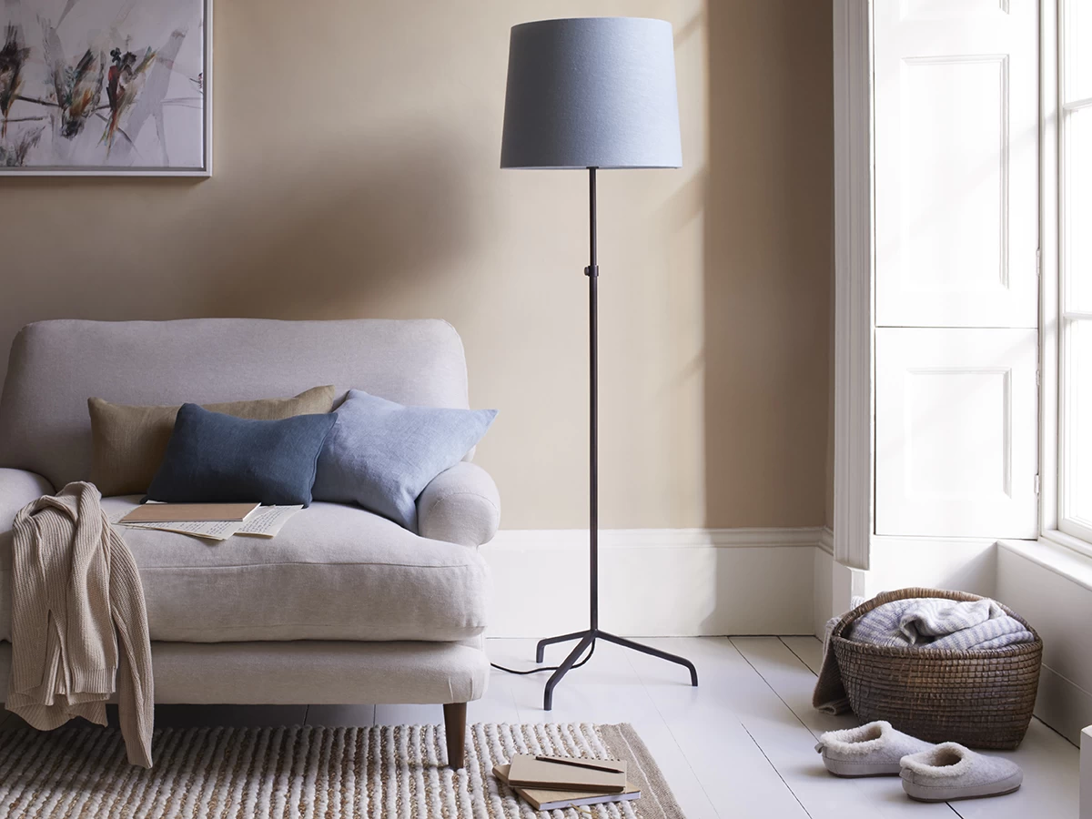 Frank In Blackened Bronze In Wendy House Clever Vintage Linen 2 Frank In Blackened Bronze In Wendy House Clever Vintage Linen - Image 2