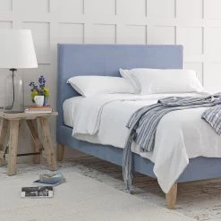 Double Piper Bed In Thatch House Fabric