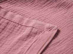 Drapy Throw In Old Pink -furniture 538575 drapy throw in pink throw corner close up copy 2